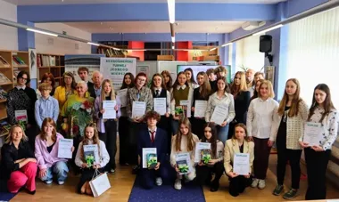 Poezja, która naprawdę robi hałas - młodzi przejęli Krośnieńską Bibliotekę 📚