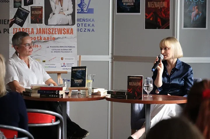 Pogoda, fazy księżyca i zbrodnia. Izabela Janiszewska o warsztacie kryminału