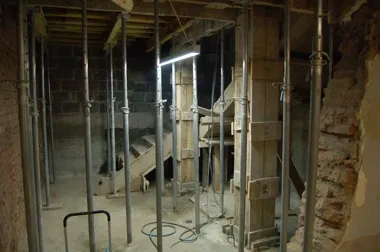 W Krośnie wraca fabryka, w której czas naprawdę zaczyna działać