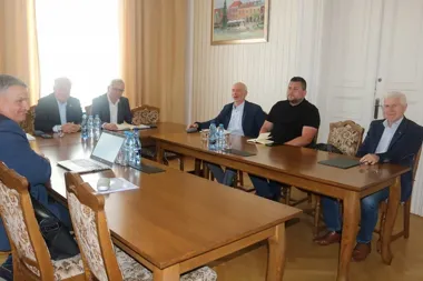 Krosno szuka oszczędności przy rozmowach z dzielnicami i osiedlami
