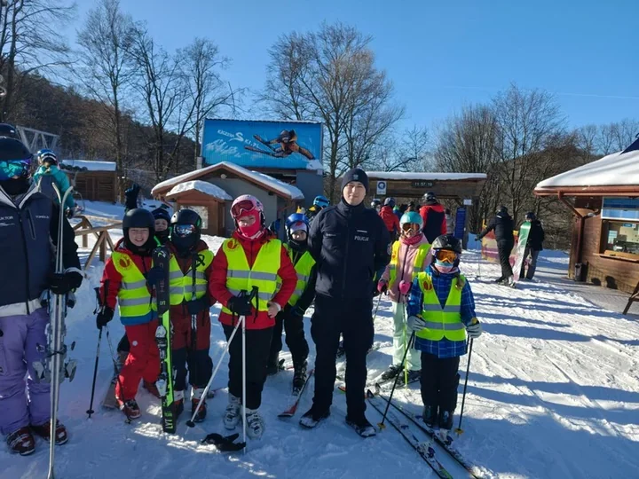 Na stokach w Puławach i Chyrowej policjanci uczyli bezpiecznej jazdy