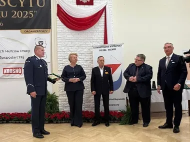 Policyjny komendant z Krosna wyróżniony na gali w Iwoniczu